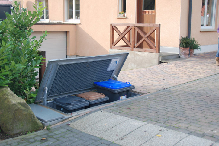 Special Solutions: Operators for Retractable Garbage Bins and Containers