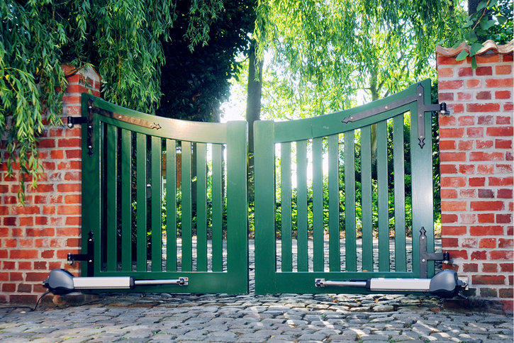 A gate with the 515 swing gate operator from Marantec.